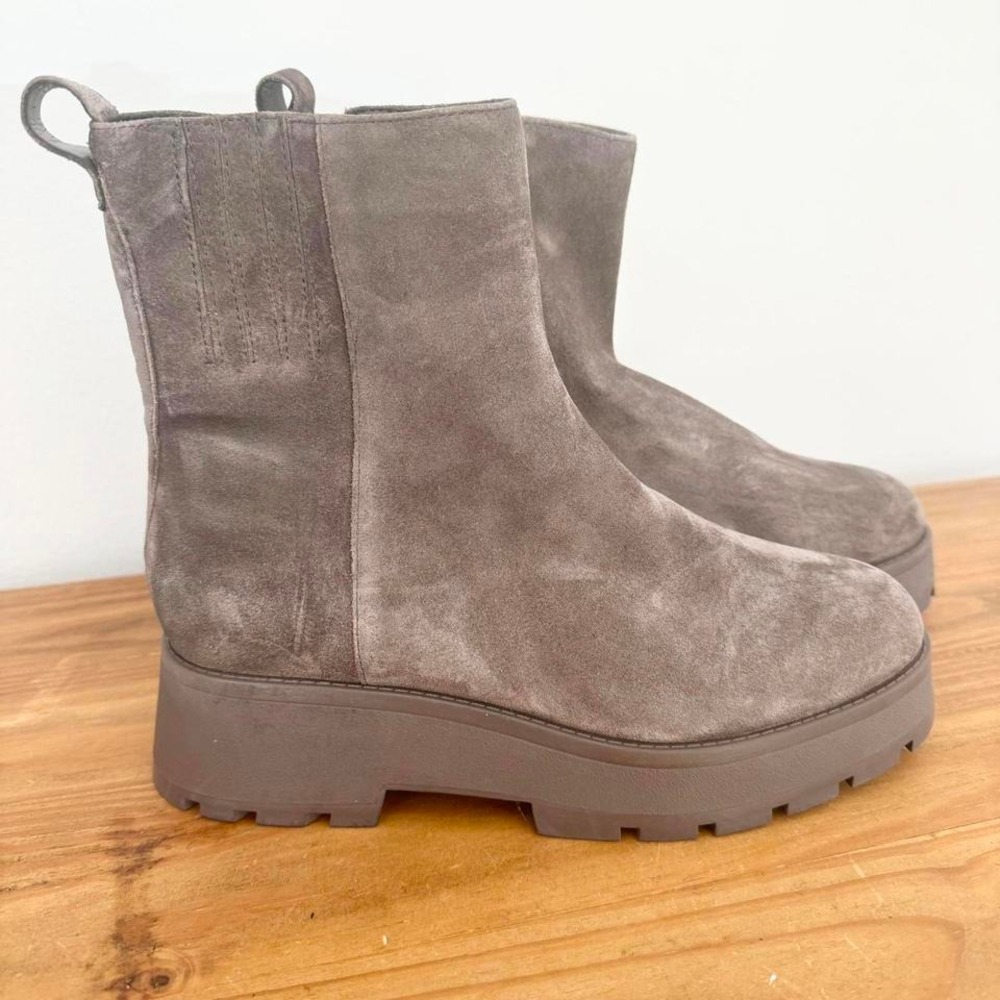 Vince Camuto Suede Platform Lug Sole‎ Ankle Boots Taupe Women's Size 8.5